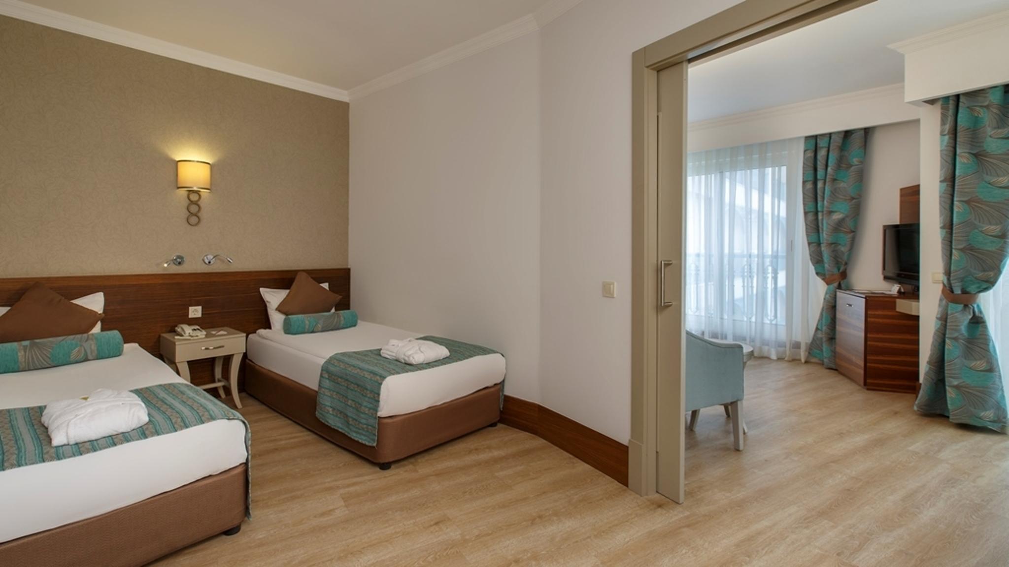 Side Crown Palace Ultra All Inclusive Extérieur photo